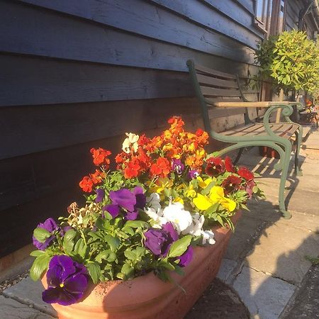 Puttocks Farm Bed & Breakfast Great Dunmow Exterior photo