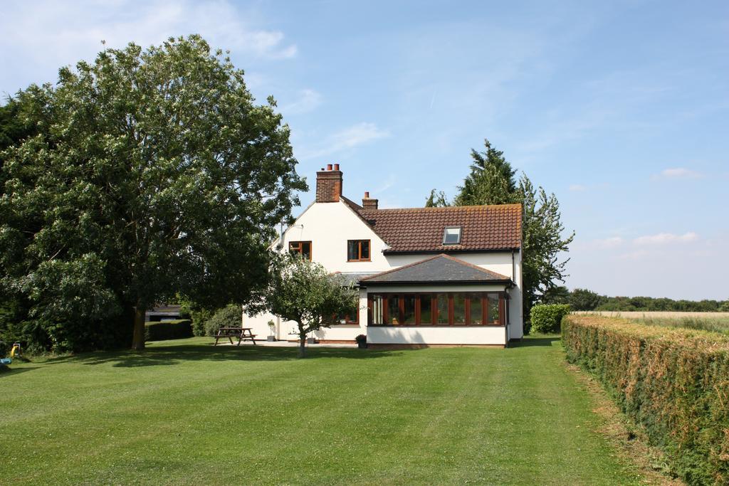 Puttocks Farm Bed & Breakfast Great Dunmow Exterior photo